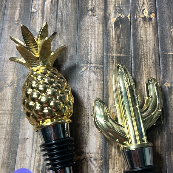 5for$10 Golden Pineapple And Cactus Heavy Duty Decorative Wine Stopper NWT - Picture 3 of 4